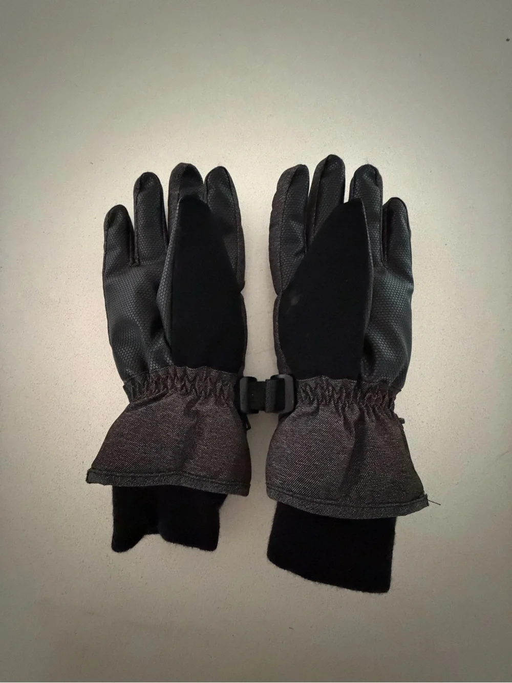 CAMVOD Padded Winter Gloves in Charcoal